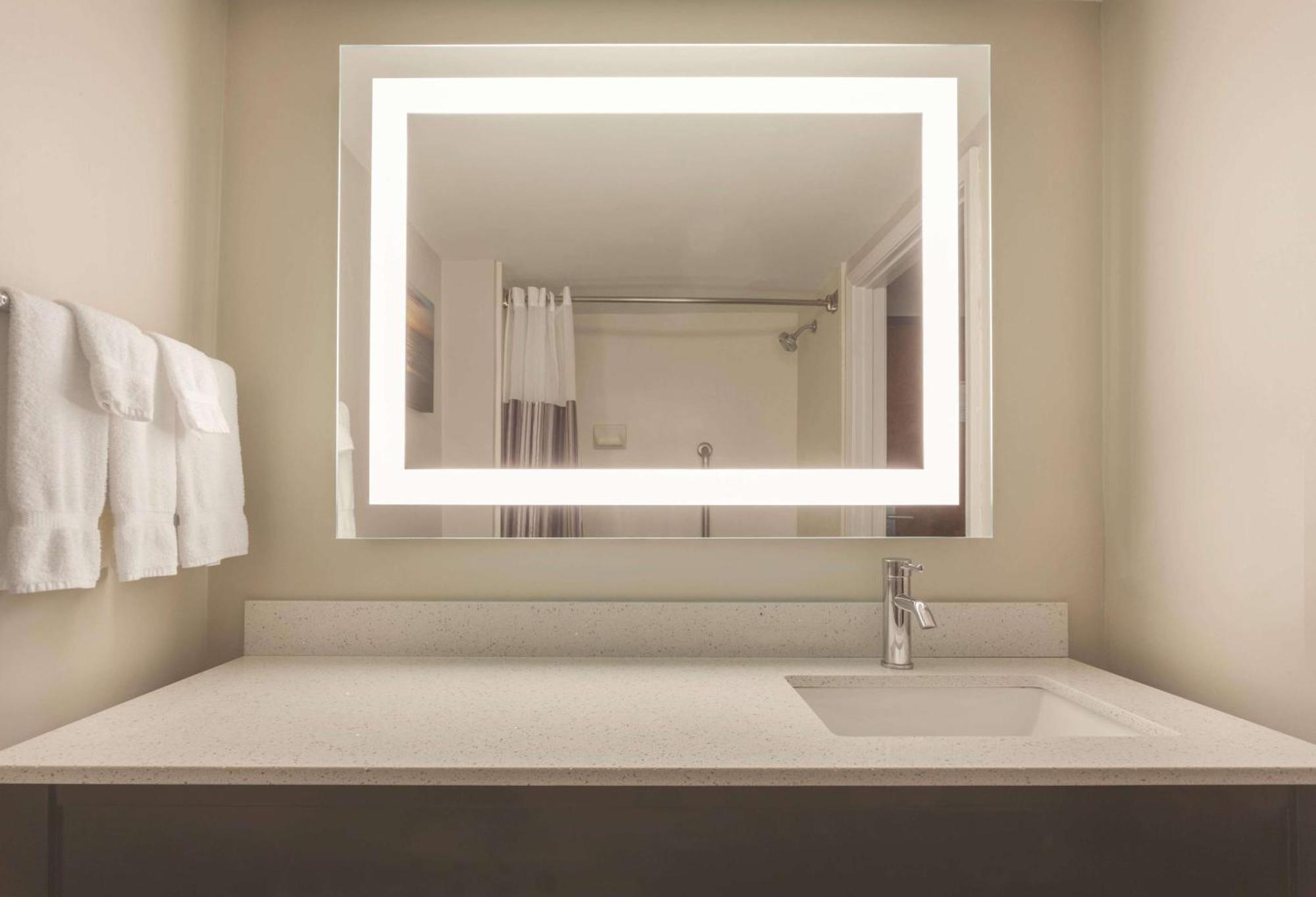La Quinta By Wyndham Columbus North Hotel Luaran gambar