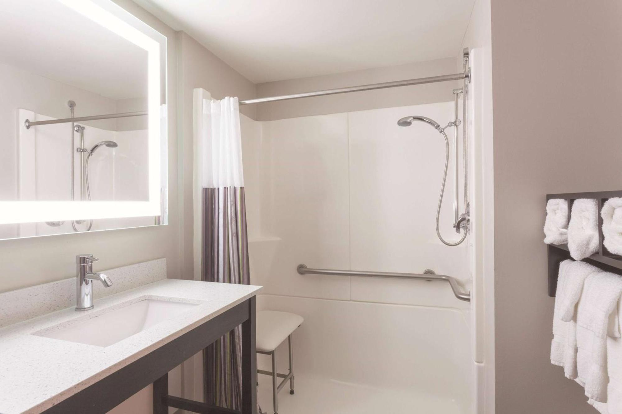 La Quinta By Wyndham Columbus North Hotel Luaran gambar